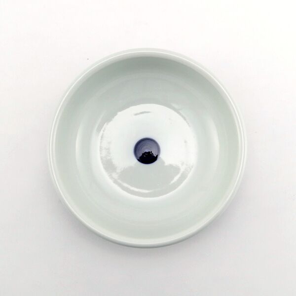み*し様 乳白　青縁　スミ入れ鉢 Japanese Silver Bowl with Chrysanthemum - S&J Stodel